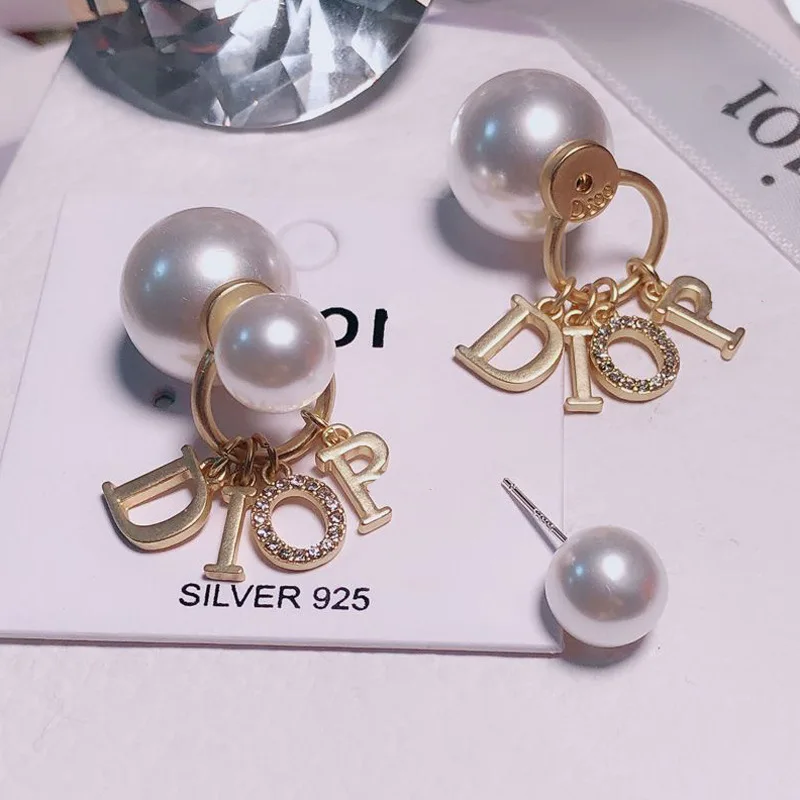 

Designer earrings popular brands classic letter ladies earrings deluxe earrings wholesale, Gold color