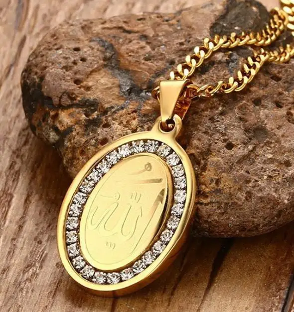 

Ruigang 316L Stainless Steel Crystal Rhinestone Round Islamic Engrave Quran Scriptures Pendant Necklace