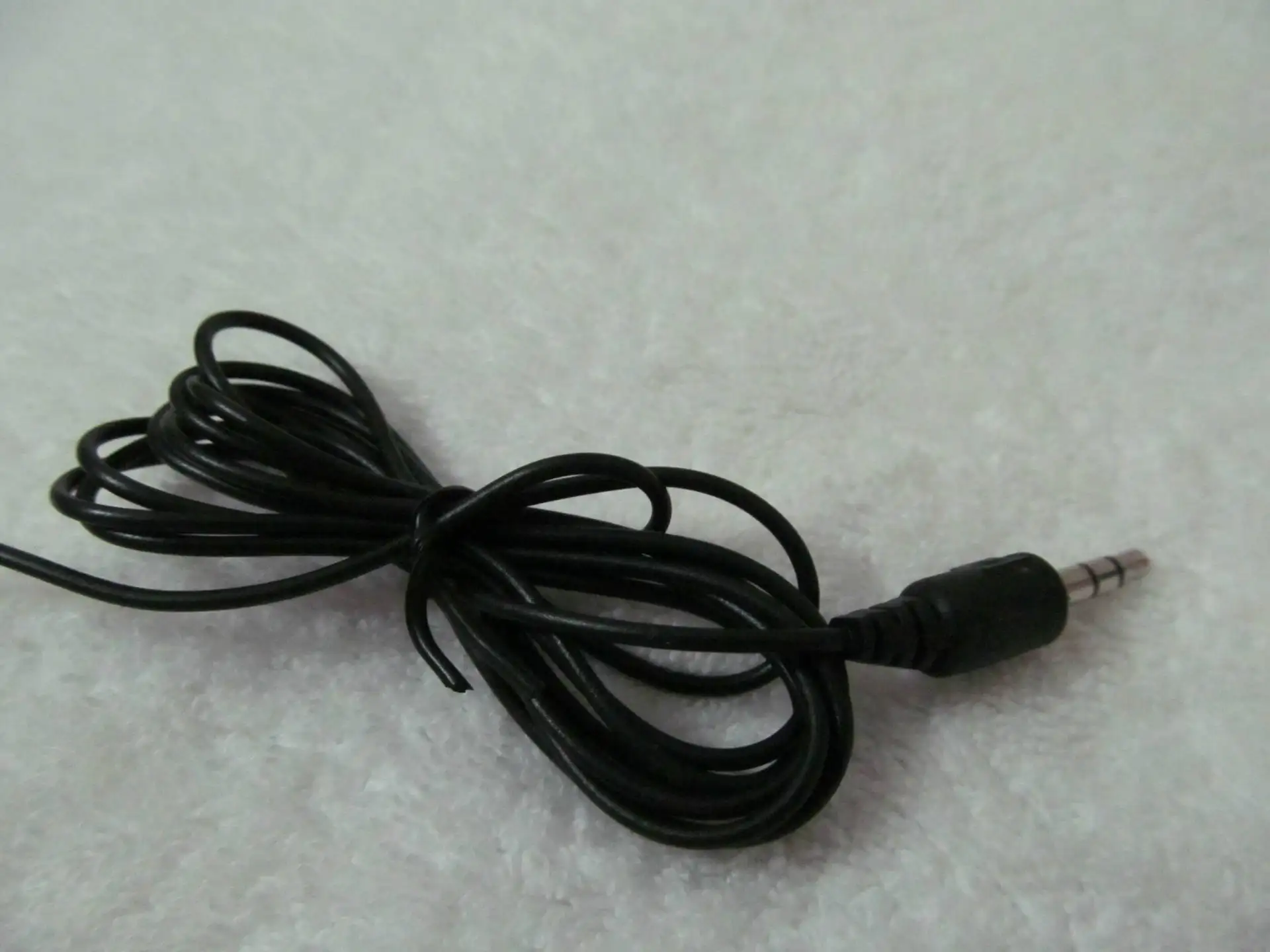 3.5mm Audio Hands Free Clip Camera Phone Sponge Mini Condenser Collar