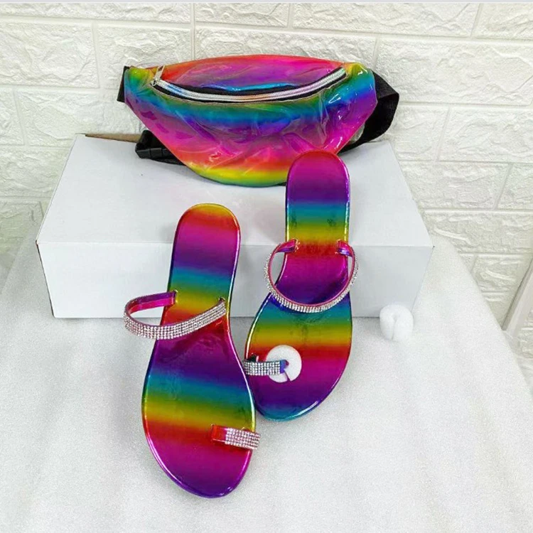 

Simple and fashionable Diamond Rainbow Beach slippers and bag set outdoor new style women sandal