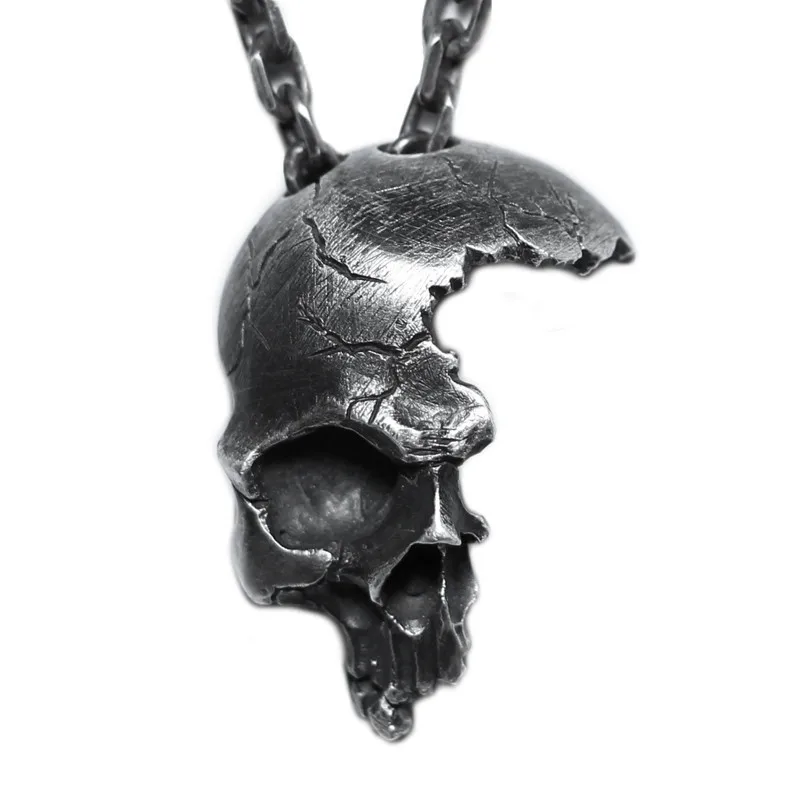 

Hot Selling Gothic Half Skull Pendant Necklace Retro Jewelry Acrylic Personality Skull Pendant Necklace