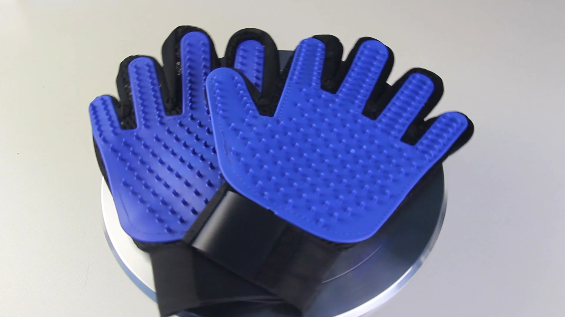 Pet Grooming Brush Glove Efficient Pet Hair Remover Mitt Enhanced Five Finger Design Dog & Cat