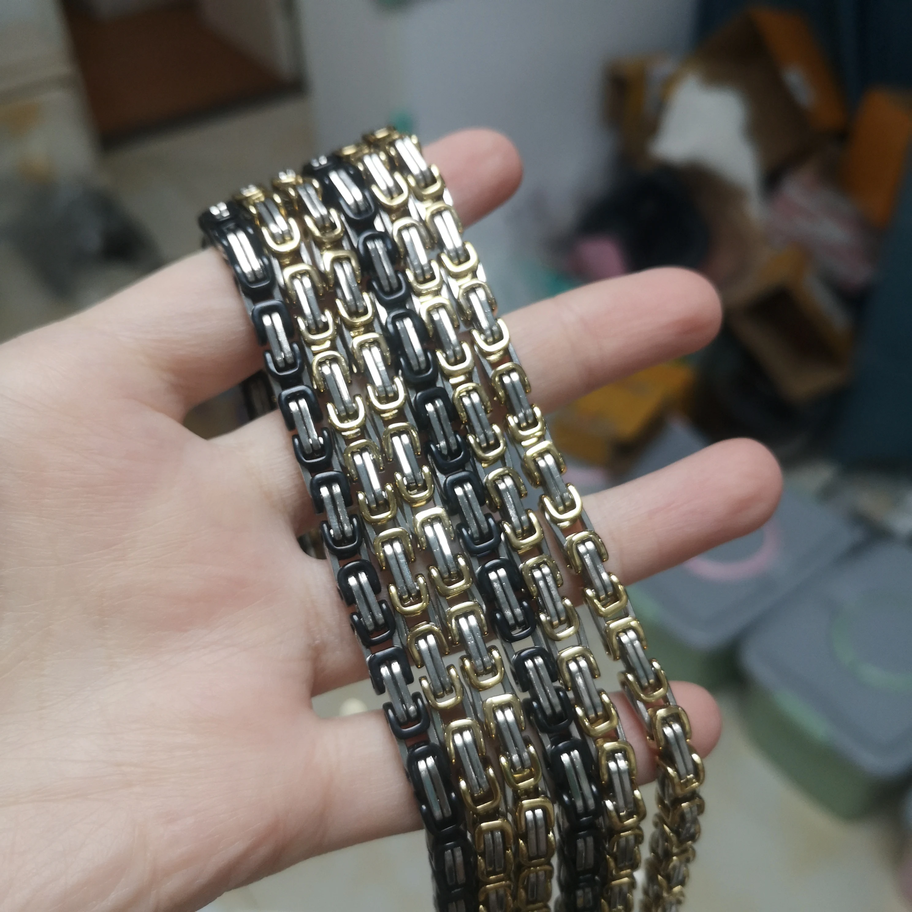 

jialin jewelry 18K Gold Plated Stainless Steel Byzantine Chain Necklace Punk Style Jewelry Necklace