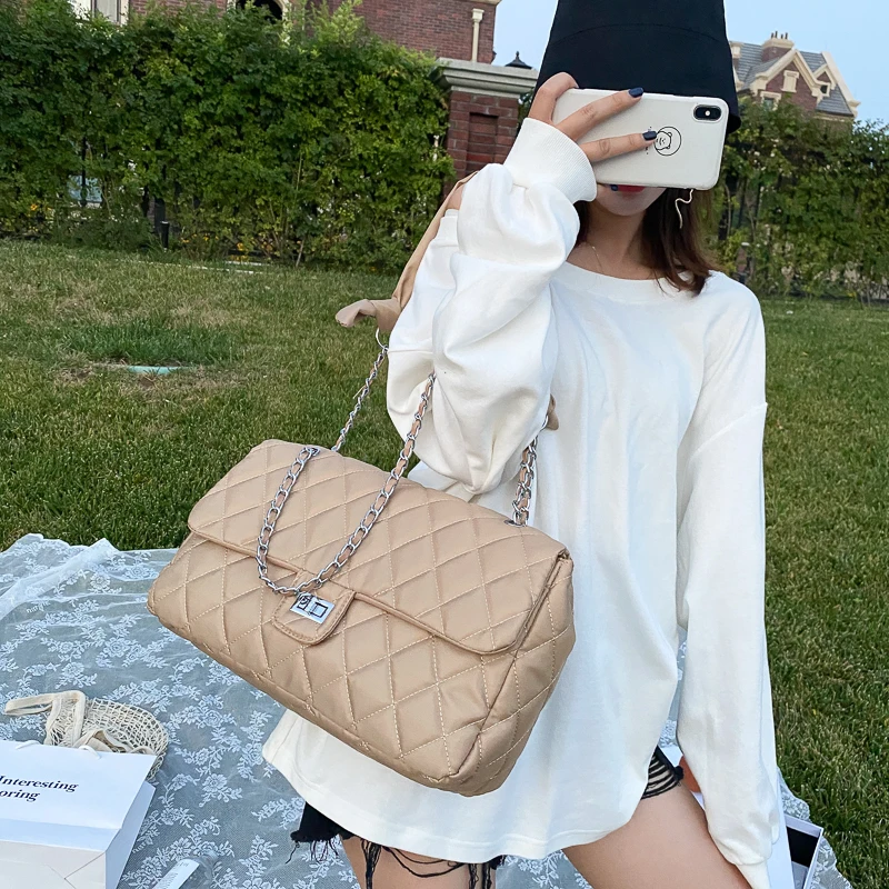 

Fashion Lattice Pattern Crossbody Bags Women 2022 Solid Color Chain Big Shoulder Pouch PU Leather Messenger Flap Pouch, As picture