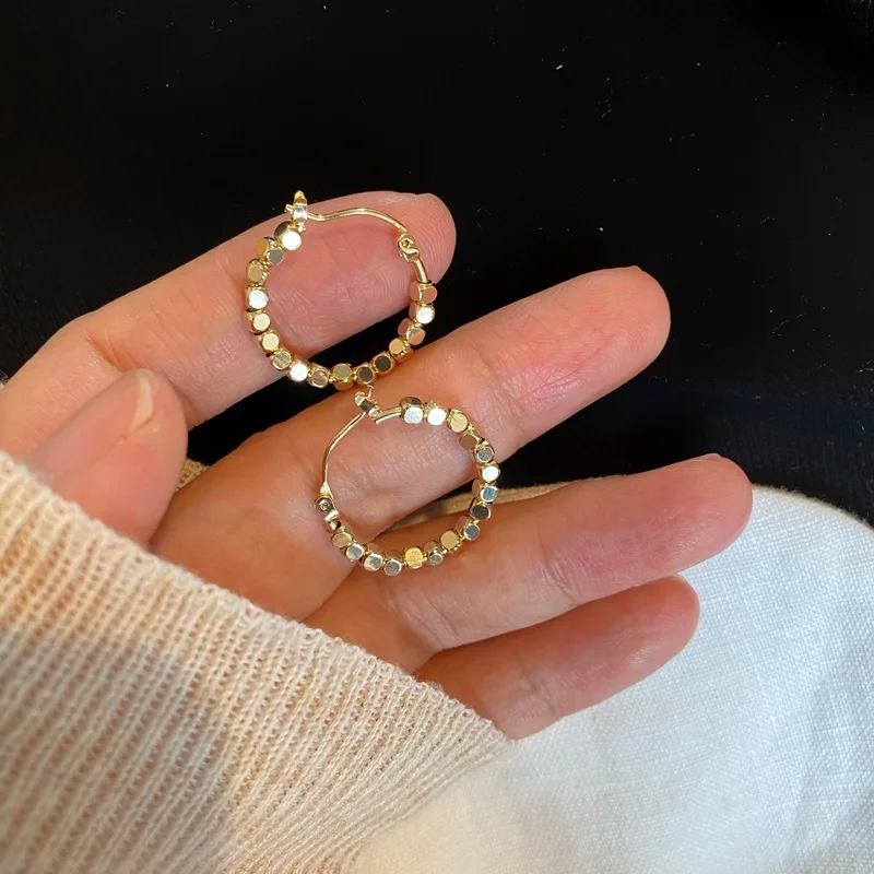 

Gold Plated Hoop Earrings Women OEM/ODM Geometric Beads EarringsHollow Out Statement Earrings for Women Fashion Party Jewelry, Customized color