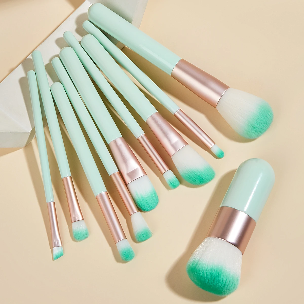 

Factory price brushes makeup private label face makeup brush vendors, Green