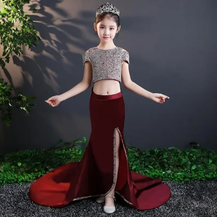 

Short Sleeve Full Crystal Girls Dresses Long Tail Girls Dresses