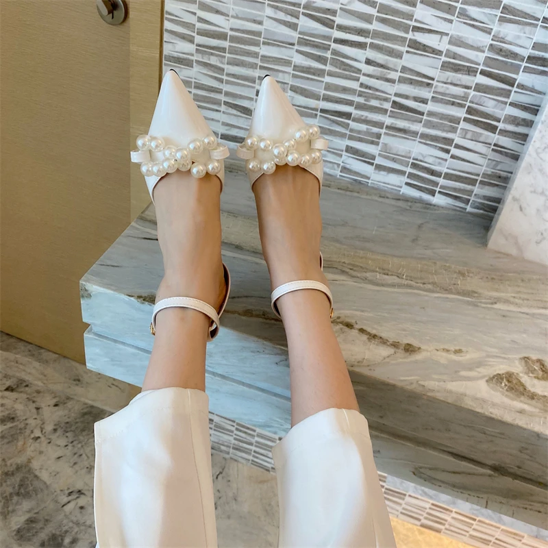 

Brand shoes faux pearl embellished kitten heeled lady pumps pointed toe patent leather women footwear for summer fashion