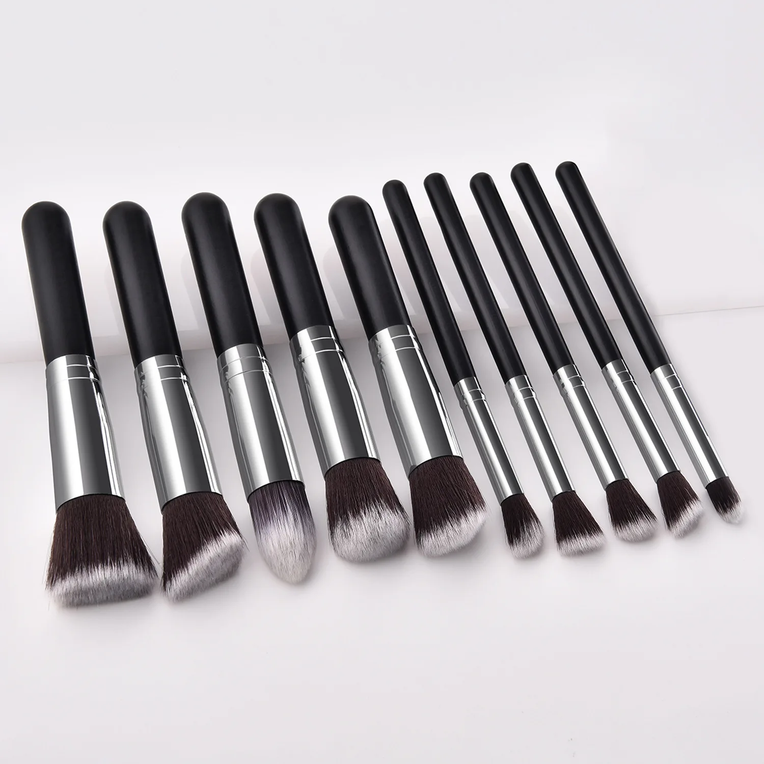 

Customized 10 pcs mini Black Gold Silver Eye Shadow Foundation Powder Lip Make Up Brush Cosmetic Beauty Makeup brush Set