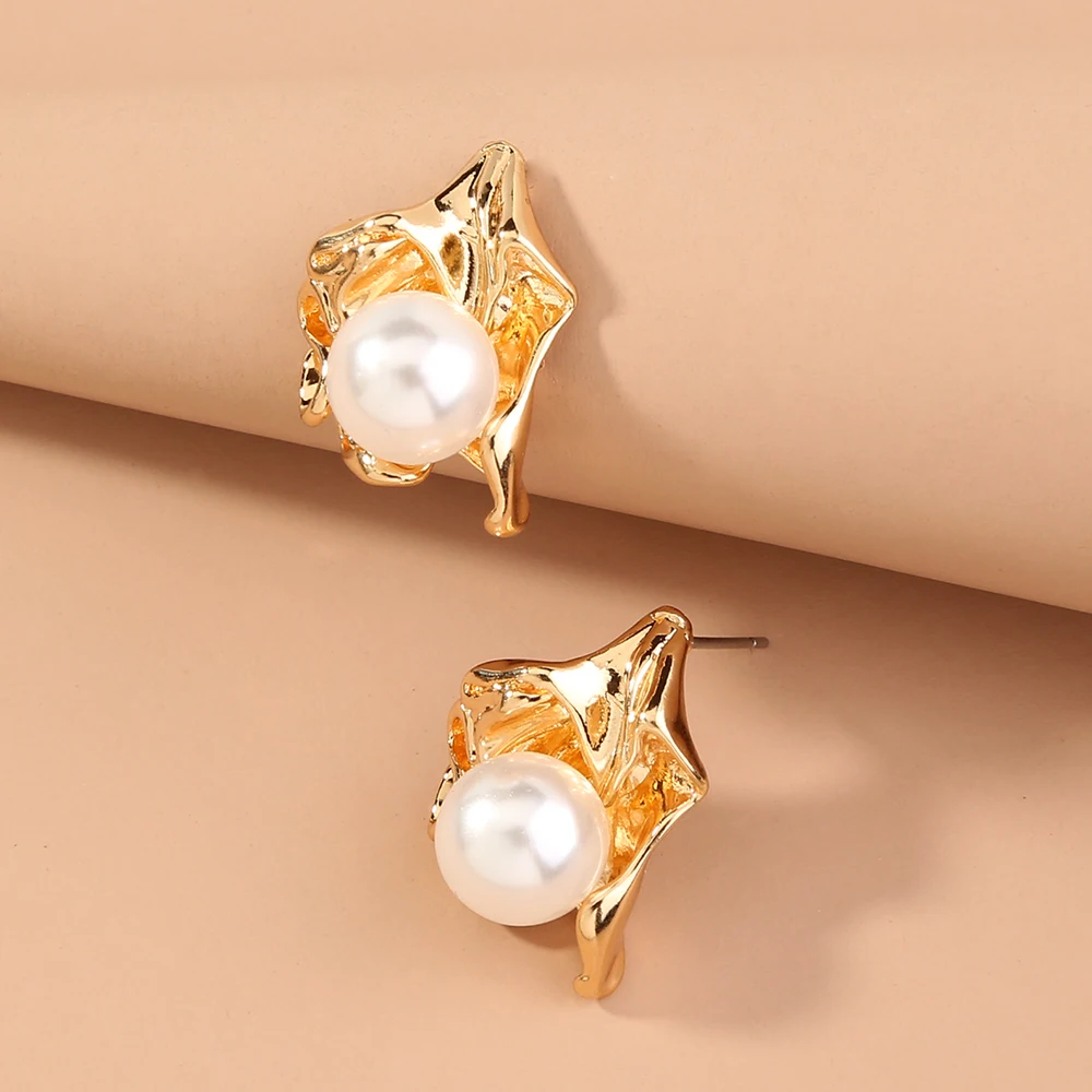 

Personalized Fashion Minimalist Big Pearl Irregular Metal Earrings Women's Jewelry