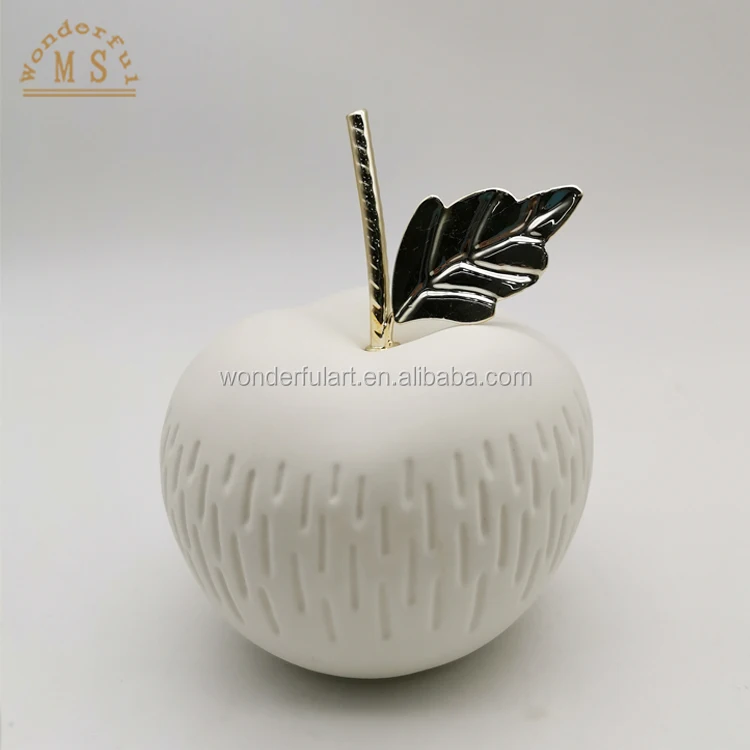 Apple shaped home decoration accessories Ceramic apple sculpture handmade homewares decorative ornaments