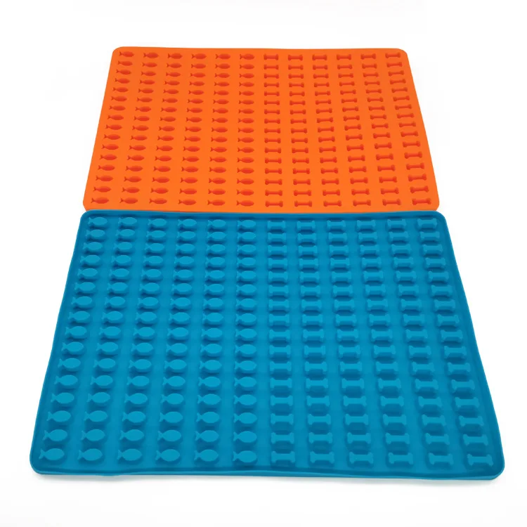 

192 Cavity Pet treats pan dog Mini bone fish shaped silicone mold, Red blue