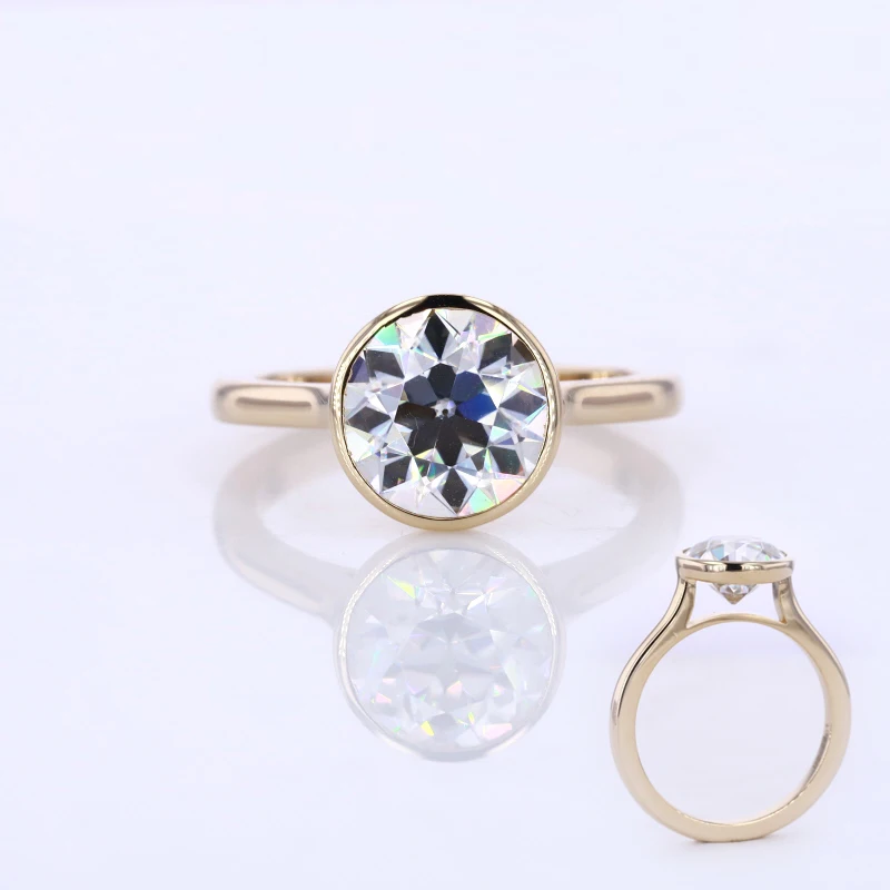 

Starsgem Simple Jewelry 8.5mm Round Moissanite 14K Soild Yellow Gold Bezel Set RIngs