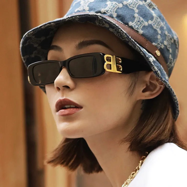 

Aimgal 2021 new fashion simple style street shot sunglasses square small frame sunglasses lady