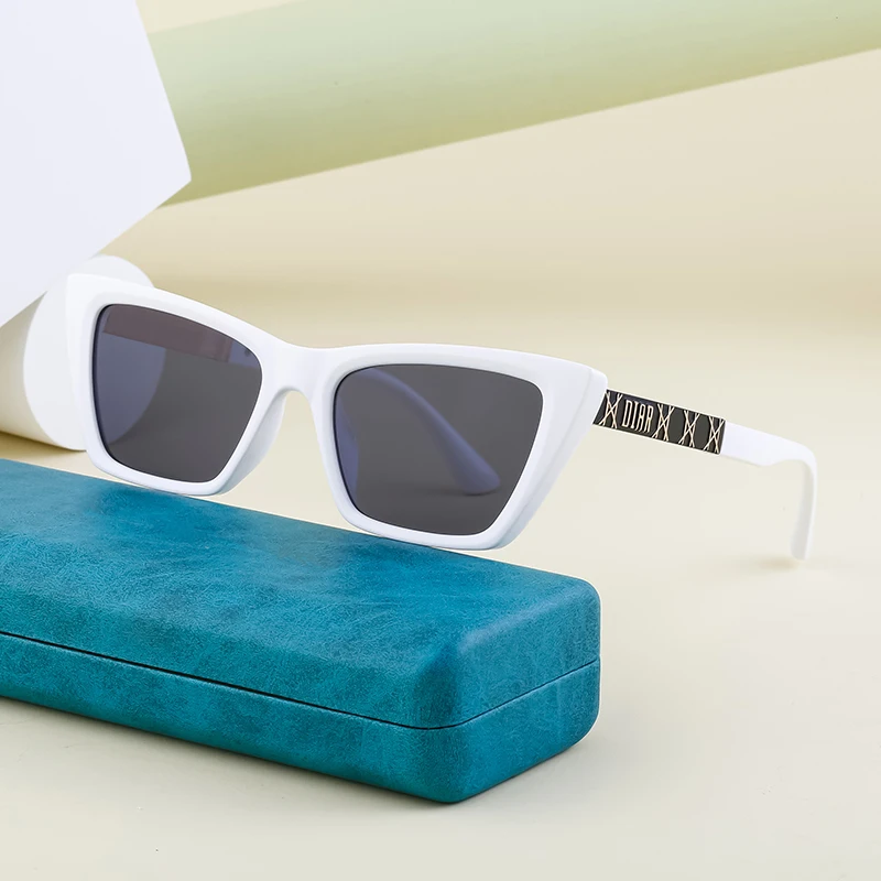 

Partagas 2023 Fashion Designer Famous Brand Cat Eye Small Frame Unisex UV400 Shades Sun Glasses Sunglasses for Women Men