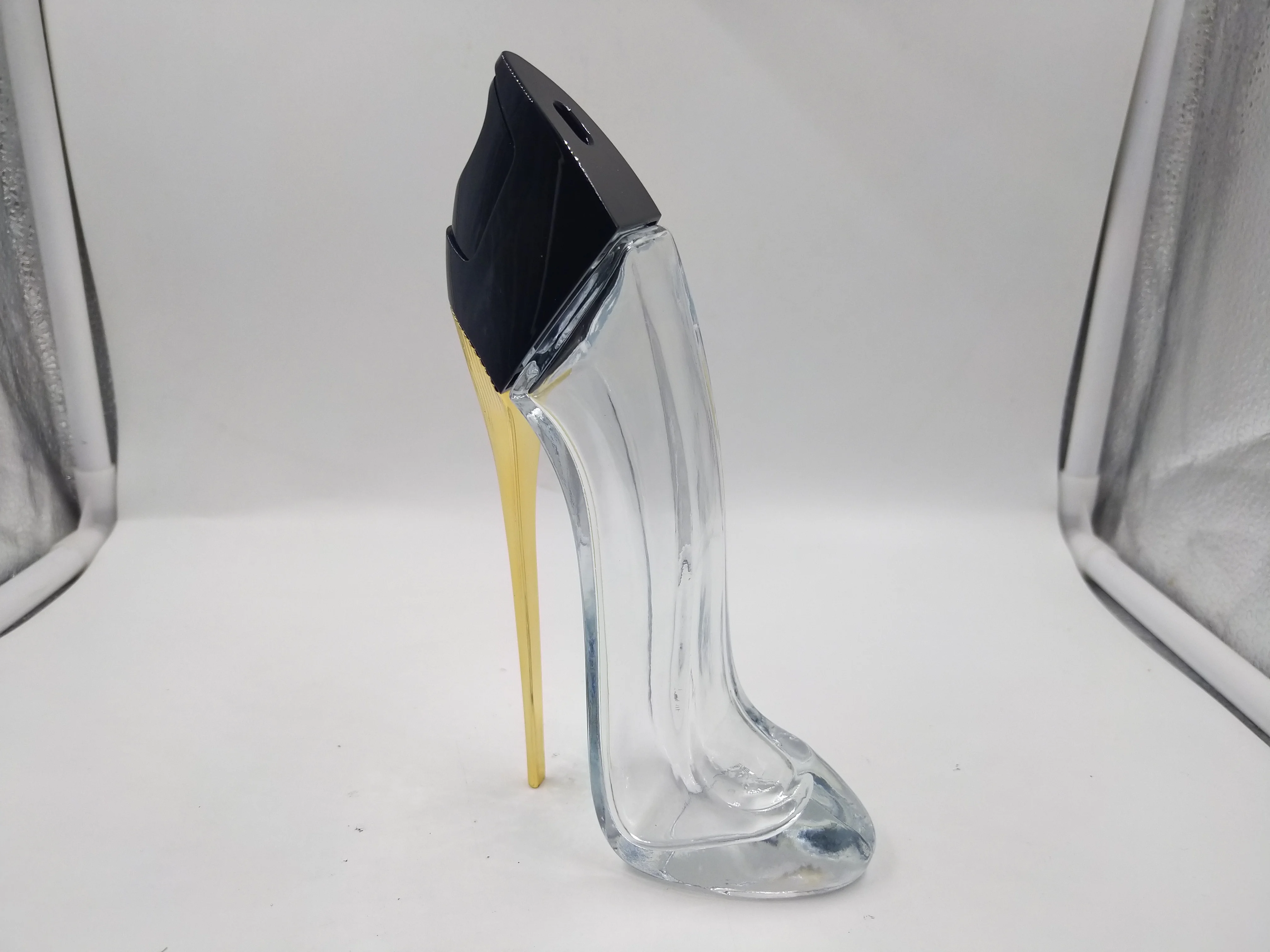 New Style Personalized High Heel Shaped Glass Bottle Black Glass