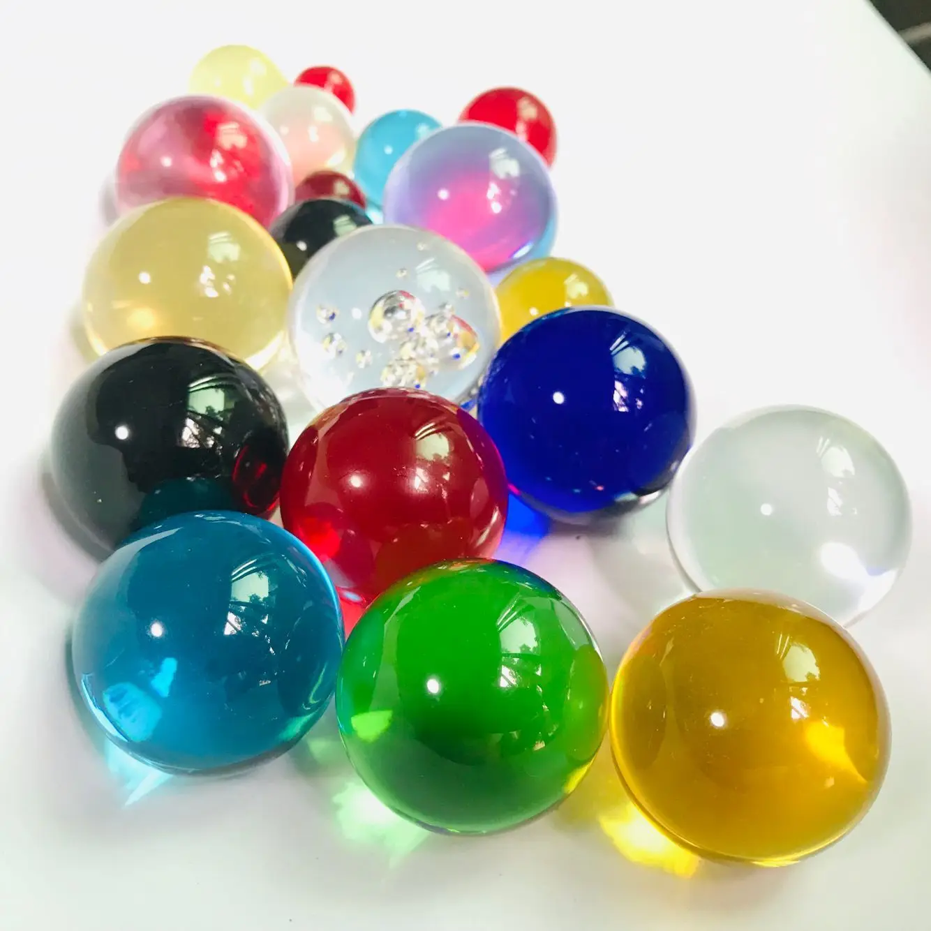 Small Size Crystal Glass Ball Spheres 4cm For Home Decoration Use - Buy  Rock Crystal Sphere,Colored Glass Sphere,Decorative Crystal Ball Product on  Alibaba.com