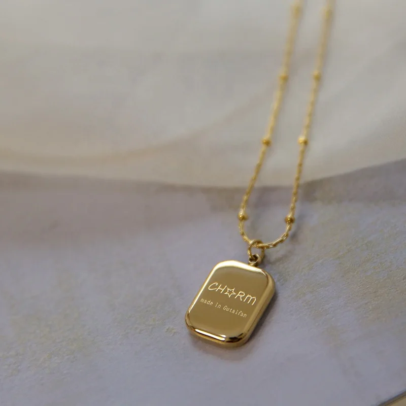 

Vintage Clavicle Stainless Steel Gold Jewelry Charm Necklace Elegant Women Engraved Square Brick Pendant Necklace