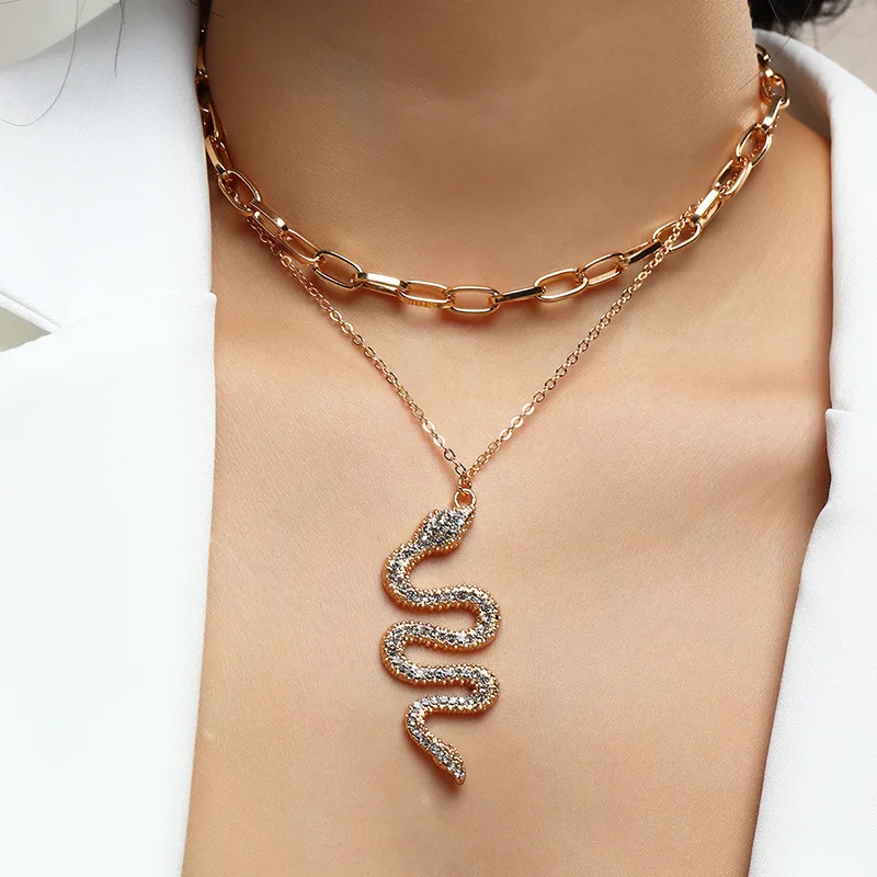 

2021 fashion two layer chain crystal snake pendant necklace