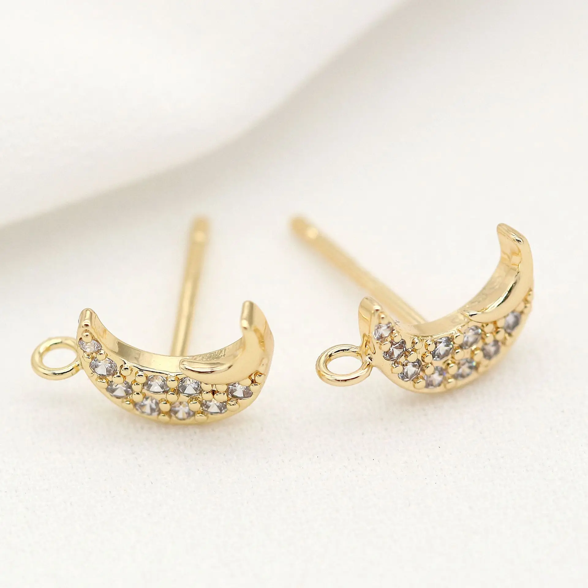 

Wholesale Inlaid Zircon 14K Gold Plated Moon Shape Diy Stud Earrings