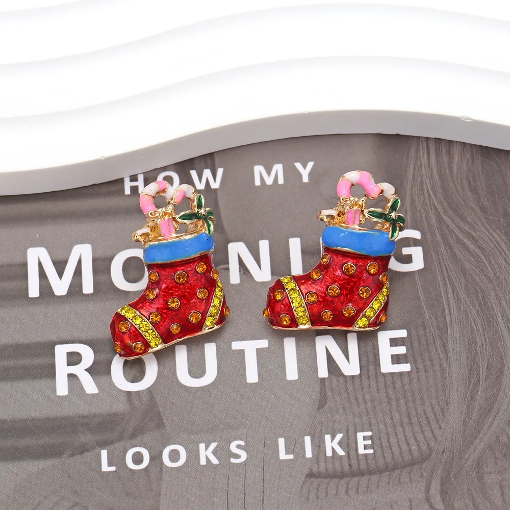 

Cute and Creative Oil Dropping Christmas Gift in Europe and America Socks Earrings Inlaid with Colorful Diamond Earrings