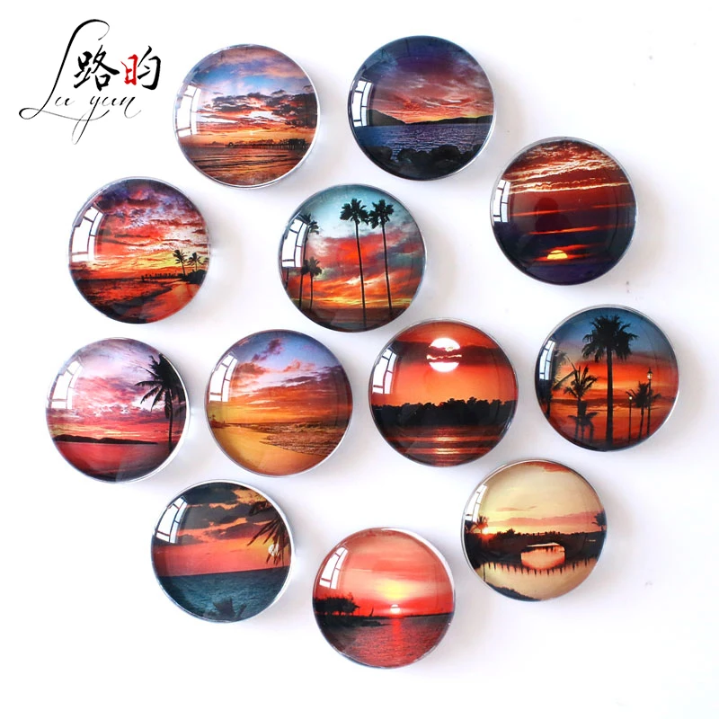 

Low Cost High Quality Custom  Souvenirrs Sunset Round Glass Fridge Magnet For Fridge