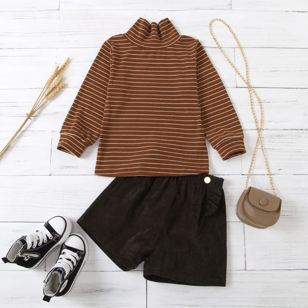 

Spring Autumn Long Sleeve Stripe Tops + Pure Color Shorts Kids set