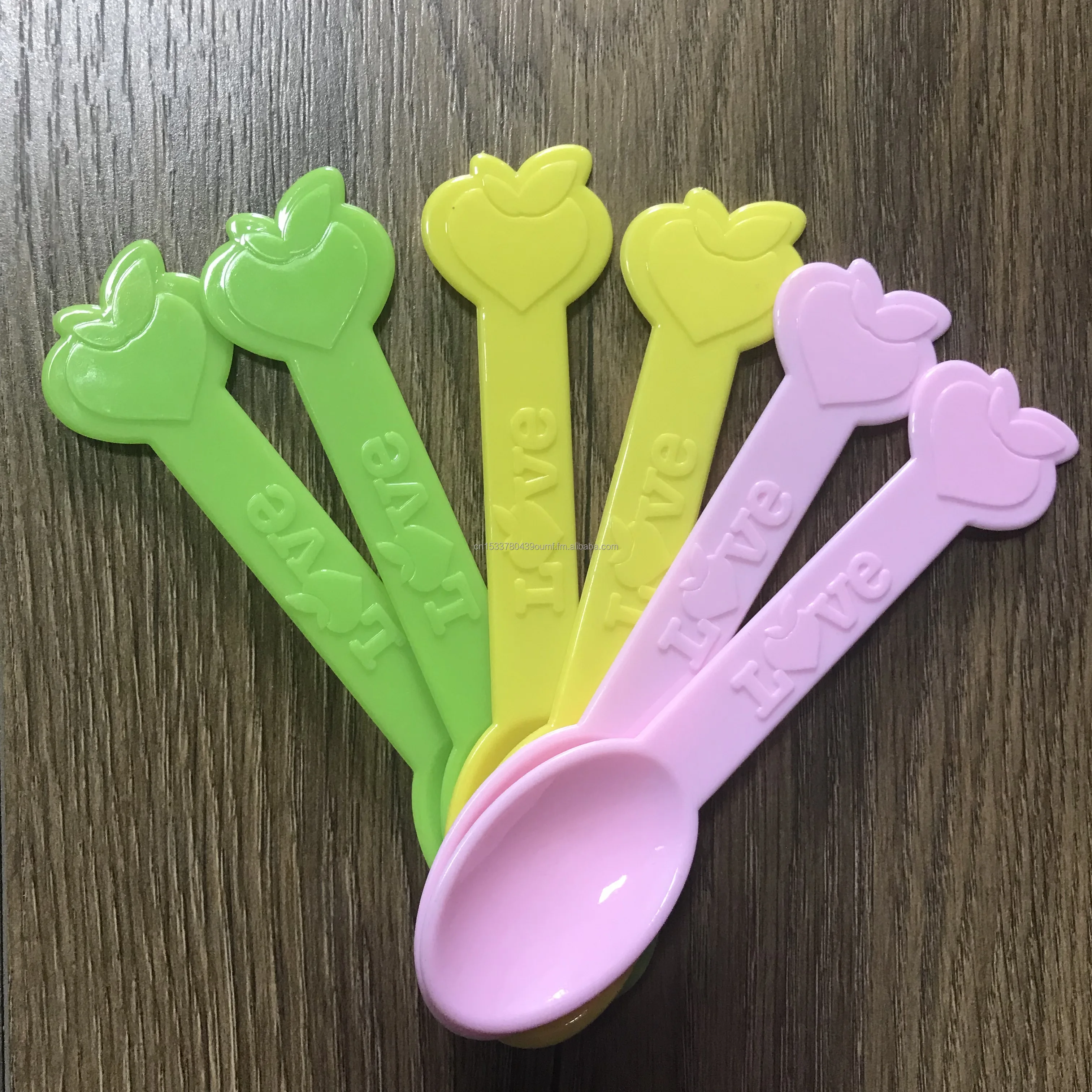 

Spoon Heart-shaped Spoon Plastic Spoon Birthday Party Decorations Utensils New Year Meal Christmas Dishes Anniversaire Utensils