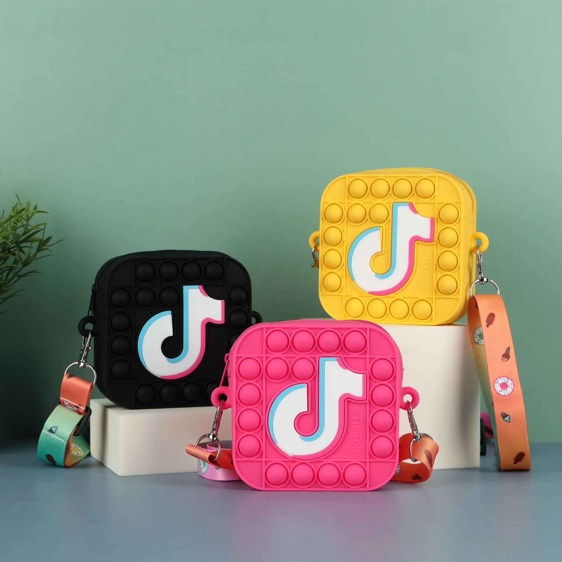 

New fashion trendy finger toys kids TikTok purse pop it bag for girls