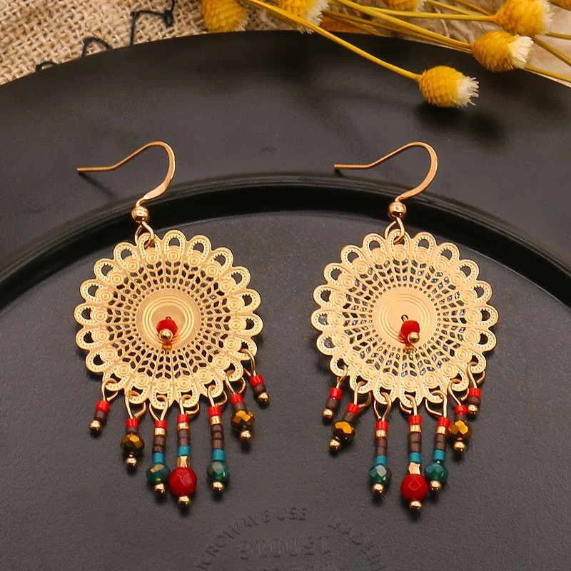 

Wholesale New Crystal Earrings Women European And American Fashion Palace Style Earrings Retro Golden Tassel Earrings Jewelry