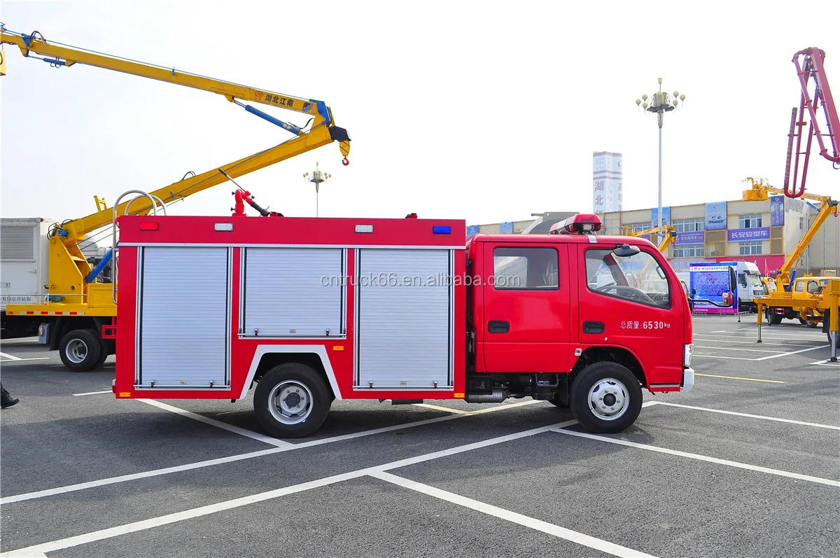 2000 liter airport fire truck,emergency rescue fire truck for