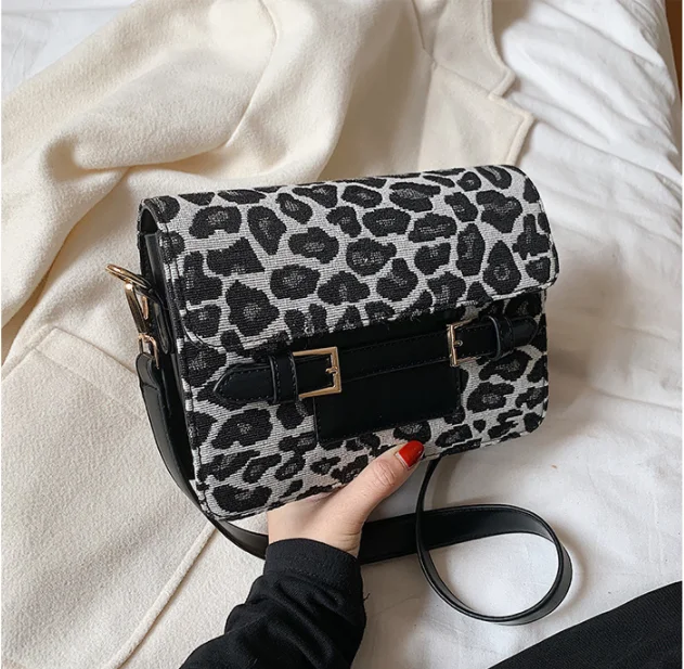 

PU Doctor Style Single Shoulder Sling Straps Cross Body Bag Messenger Style Leopard Pattern Hasp 6-5