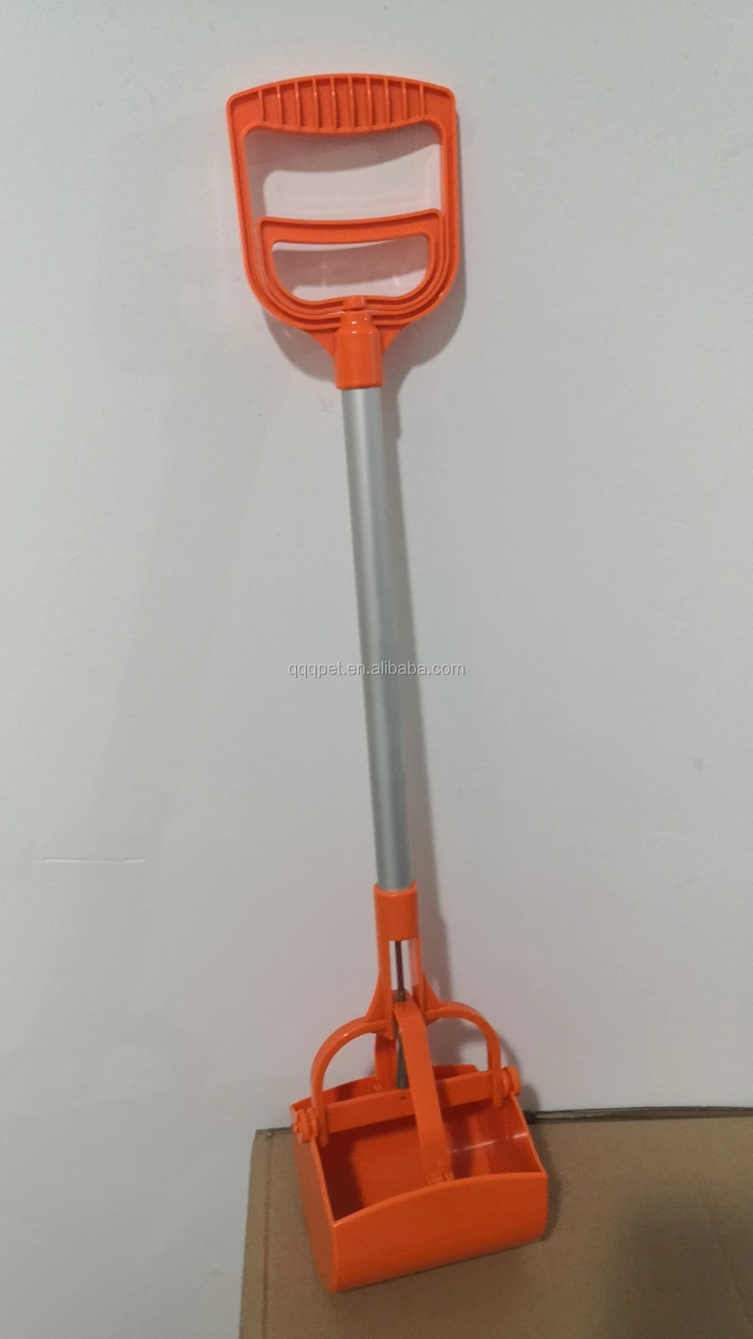 Eco-Friendly Long-Handle Spring Action Pet Feces Pooper Scooper
