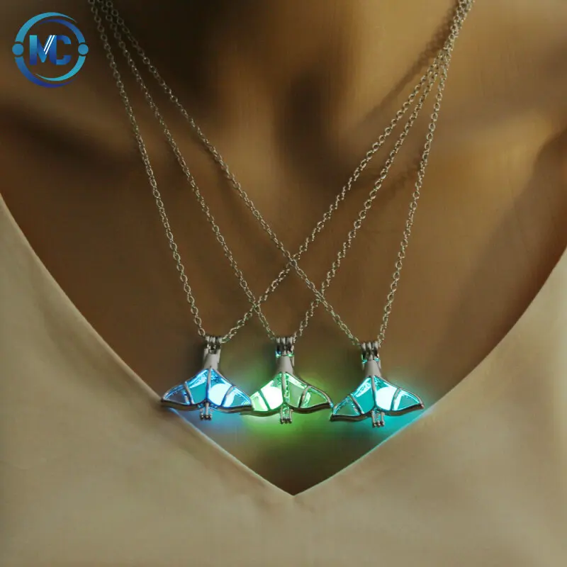 

Fashion New Design Fishtail Luminous Necklace Jewelry, As picture