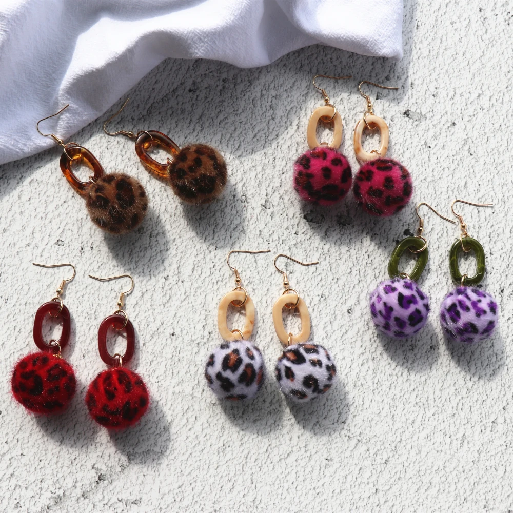 

Women's Simple Autumn And Winter New Round Leopard Fur Ball Earrings Alloy Drop Earring, 14k