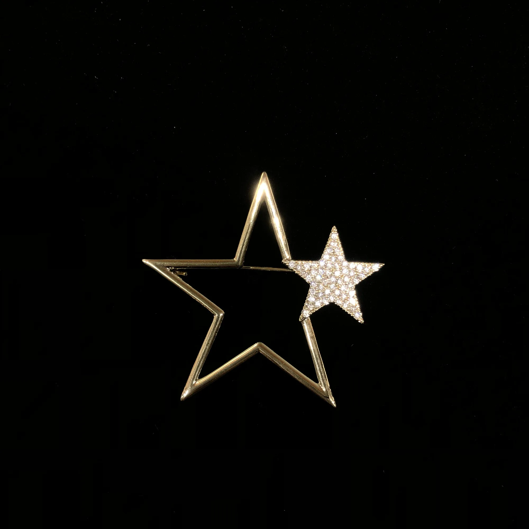 

Eico new arrival 18k gold plating star shaped brooch zircon little star brooch double star cute charm brooch for girls gift