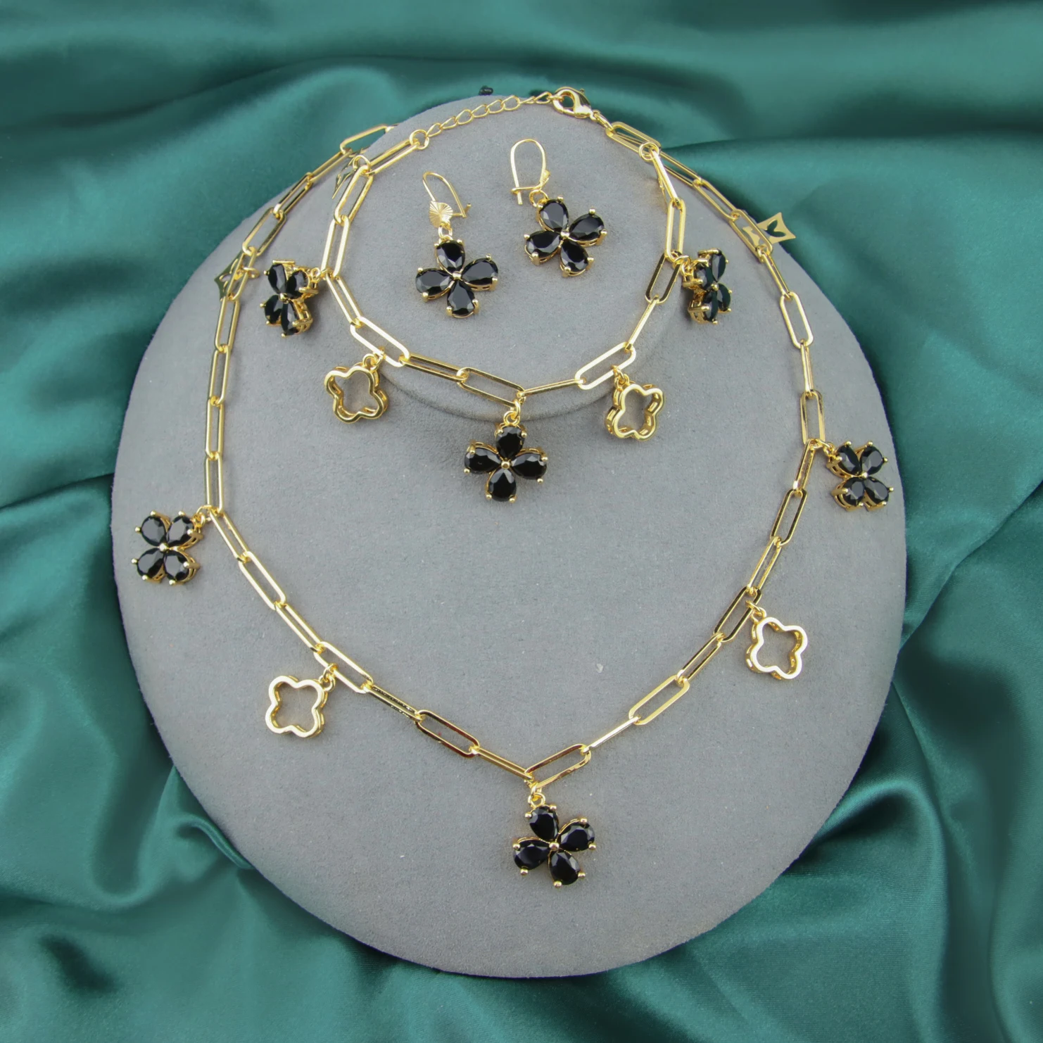 

New Design Four Leaf Clover Necklace Zircon Jewelry Sets Four Leaf Clover Earring for Women