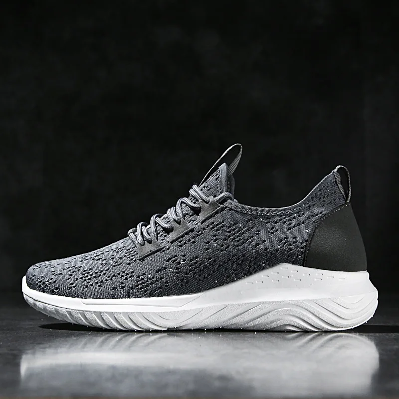 

High quality hot sale flying breathable china sport shoes fashion slip on walking sneakers for men