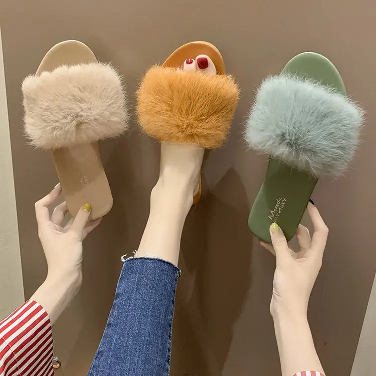 

Wholesale 2020 new women's one-line plush slippers flat open-toe outer wear furry women's slippers, Customized color