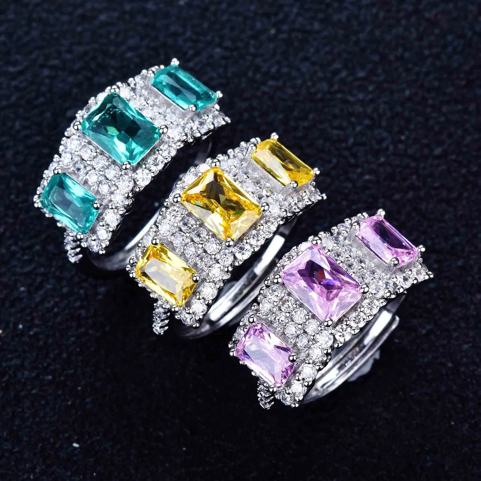 

Luxury New Fashion Pink Yellow Square Diamond Ring Exaggerated Full Diamond Ring For Women 2021, Like picture