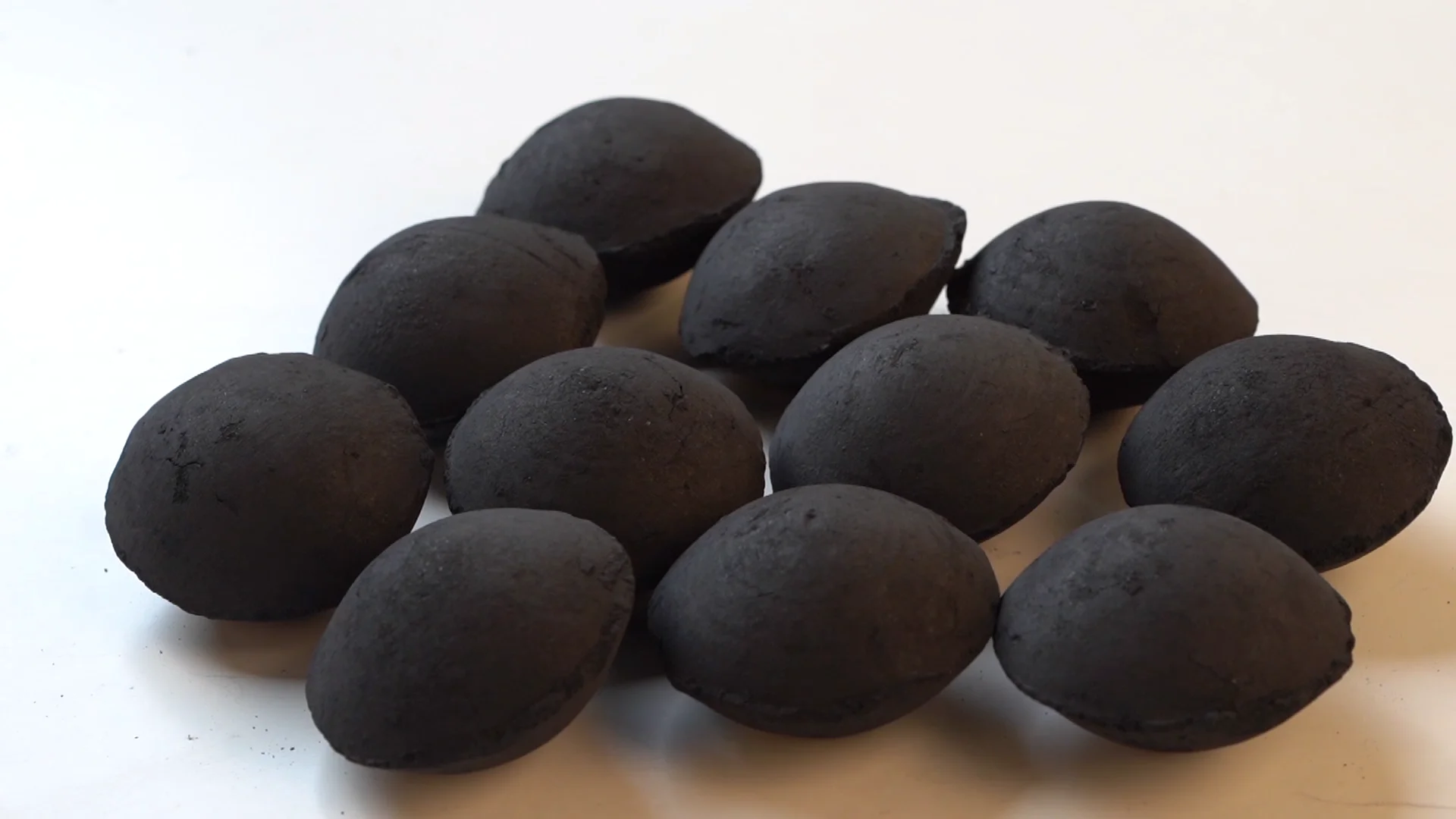 Firemax Best Selling Round Compressed 50mm Bamboo Charcoal Use In Bbq