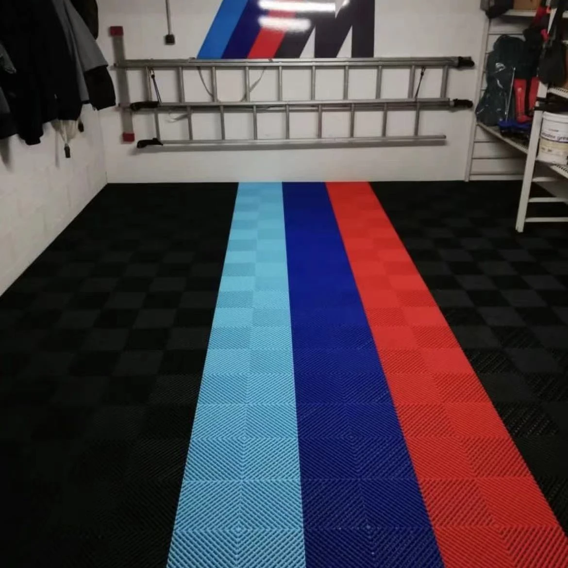 

China Factory Garage Floor TilesInstallation In My Car Workshop PP Plastic Garage Floor Mats Plastic Flooring