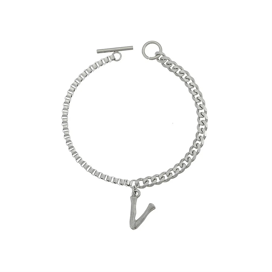 

YXbracelet-236 Xuping Jewelry Fashion, Leisure, Joint-all-around, Light Luxury Design alphabet series V alphabet lady bracelet
