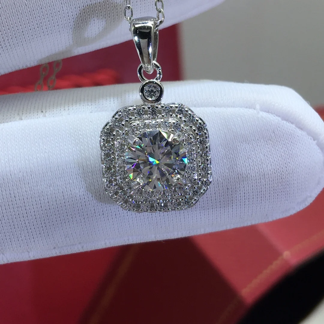 

Silver 925 1 Carat Excellent Cut Diamond Test Passed High Clarity VVS White Moissnaite Pendant Necklace Silver Wedding Chain