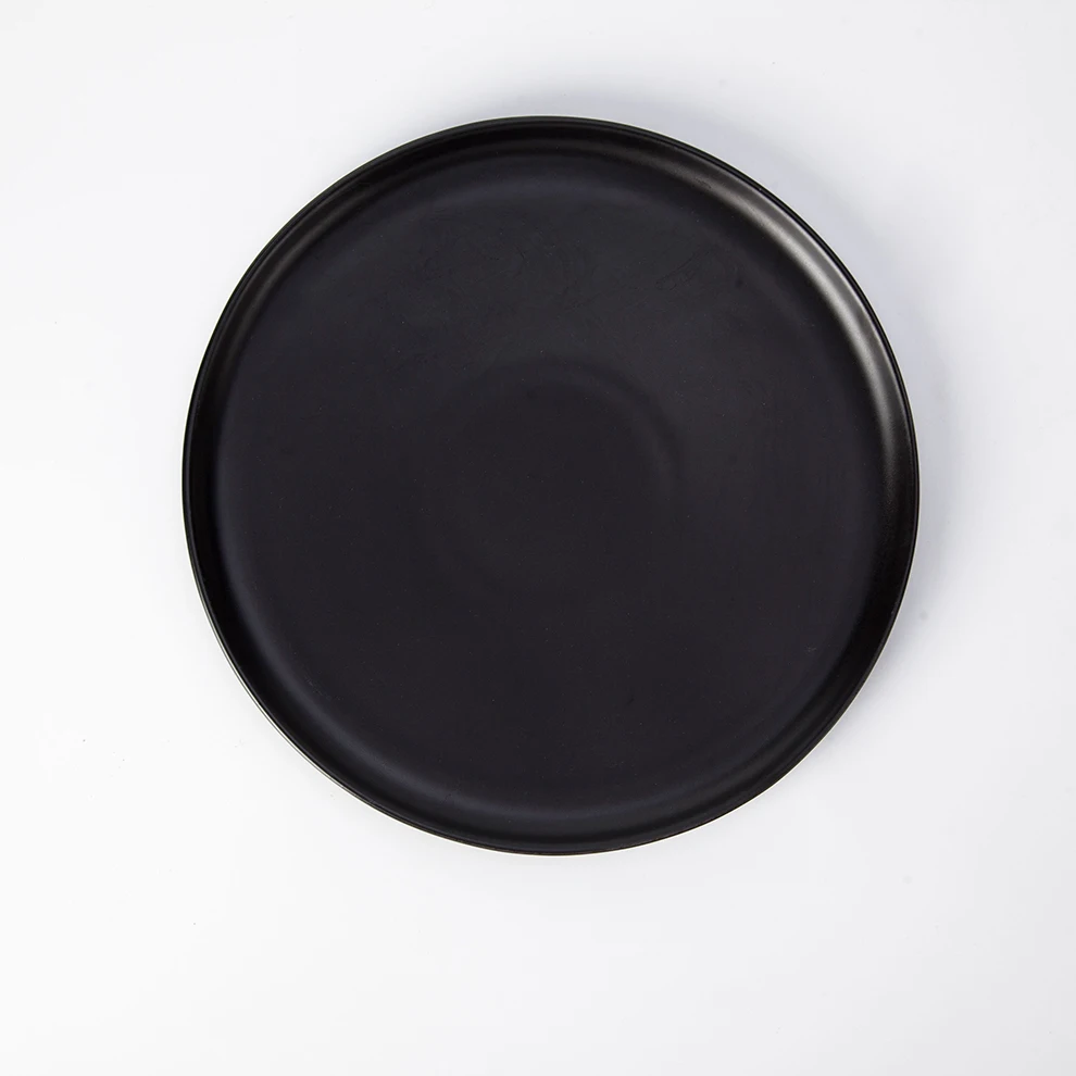

Japanese Korean Restaurant Dishes Irregular Round Matte Black White Ceramic Plate