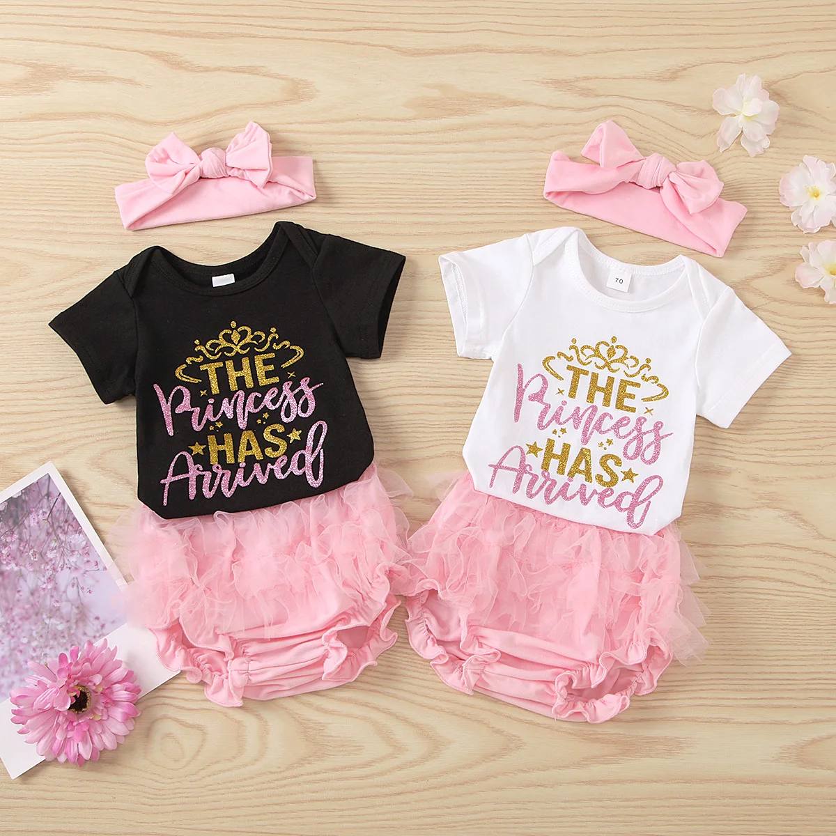 

Newborn Baby Girls 3pcs Clothing Set short sleeve letter printed romper + tulle bloomers + headband Clothes set for kids, Picture shows