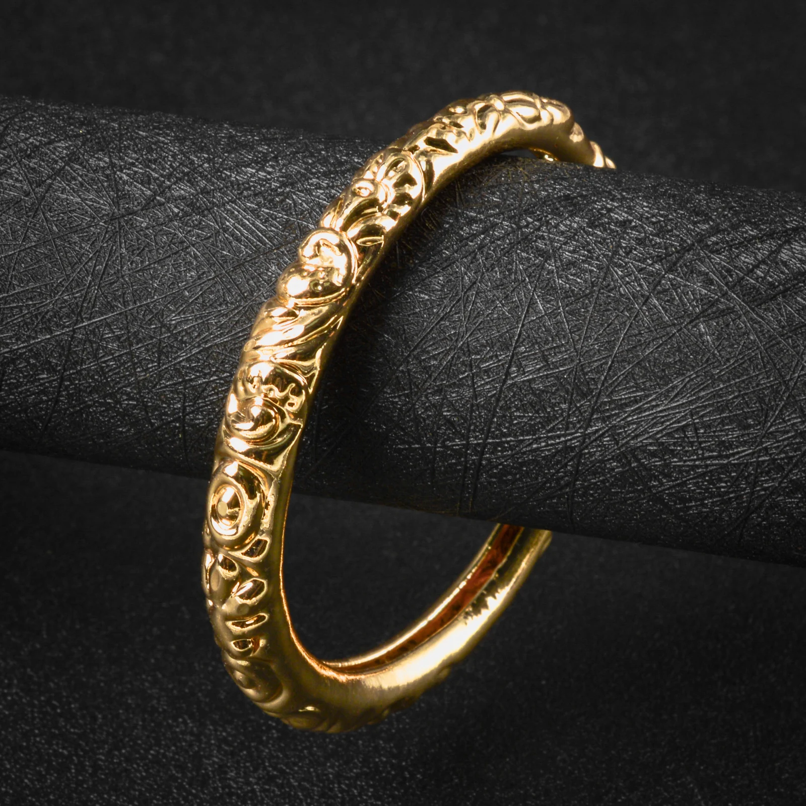 

zeadear Jewelry Fashion Jewelry Bangles For Women Hand Pattern Bracelet High Quality For Engagement Gift