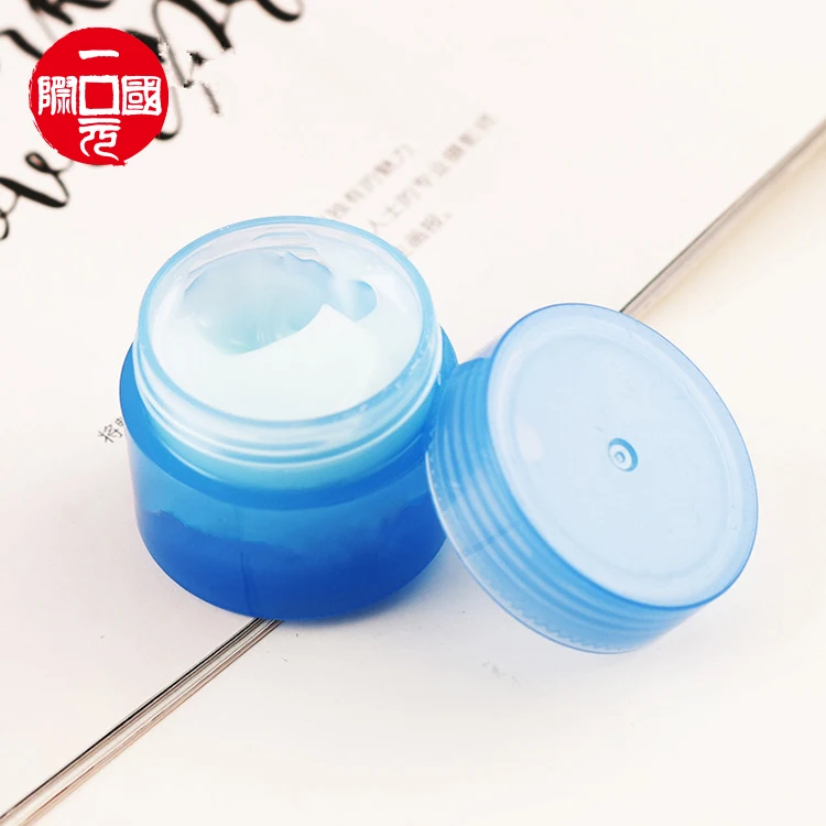 

Wholesale Sleep lip mask sample 3g jelly strawberry flavor night repair moisturizing hydrating dry sheet lip mask