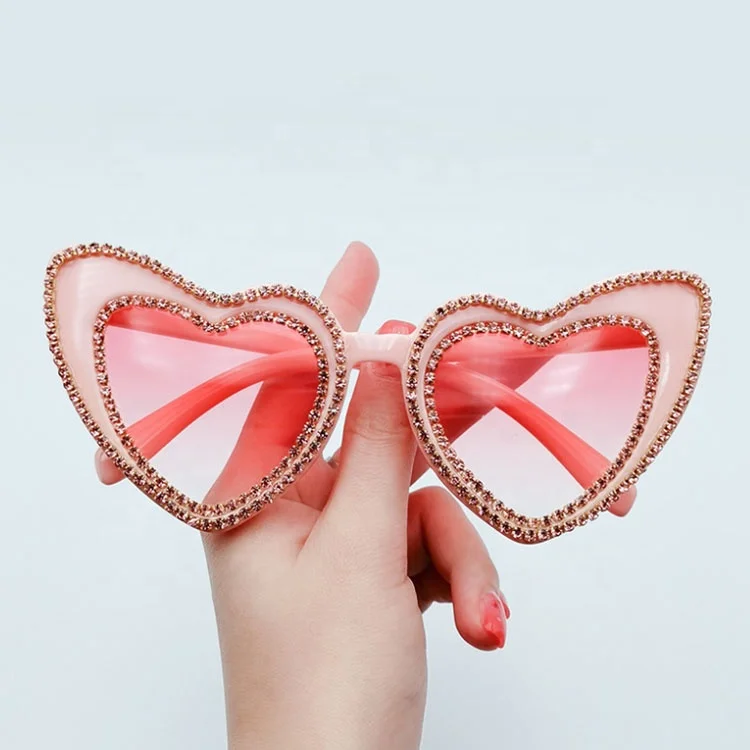 

Diamond Shiny Heart Fashion Sunglasses Newest 2022 Sunglasses for Women, 6 color