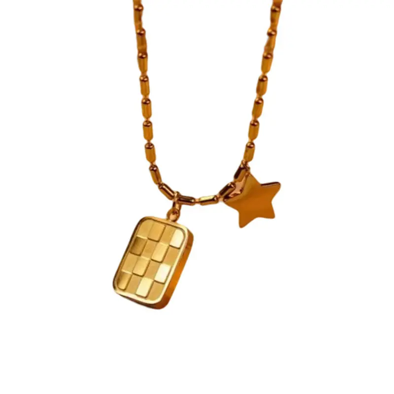 

Fashion 18K gold-plated stainless steel five-pointed star pendant necklace gold square board checkerboard pendant luxury